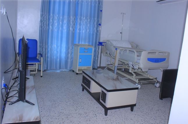 Vue intérieure d’une chambre VIP de la clinique de l’excellence